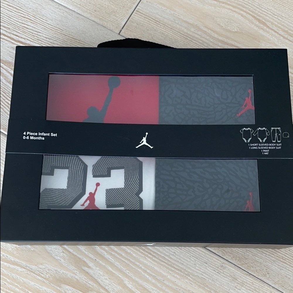 Jordan 4-Piece Infant Set